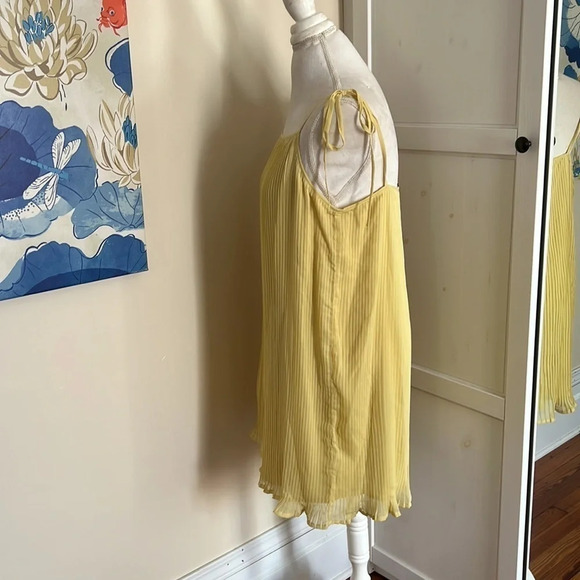 BCBGeneration Buttermilk Yellow Pleated Mini Dress - Size L - NWT - Picture 9 of 12